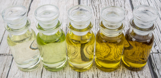 Les Huiles végétales... Alliées ou Ennemies des cheveux crépus, frisés, bouclés